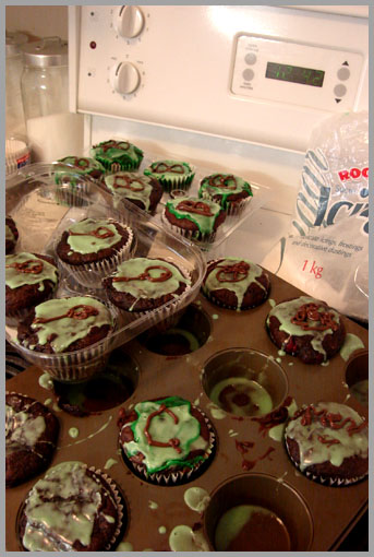 mehhhhhhhhhhhhhhhhh! Creepy Cup Cakes